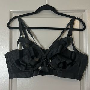 Torrid Strappy Bra 2X - Never worn